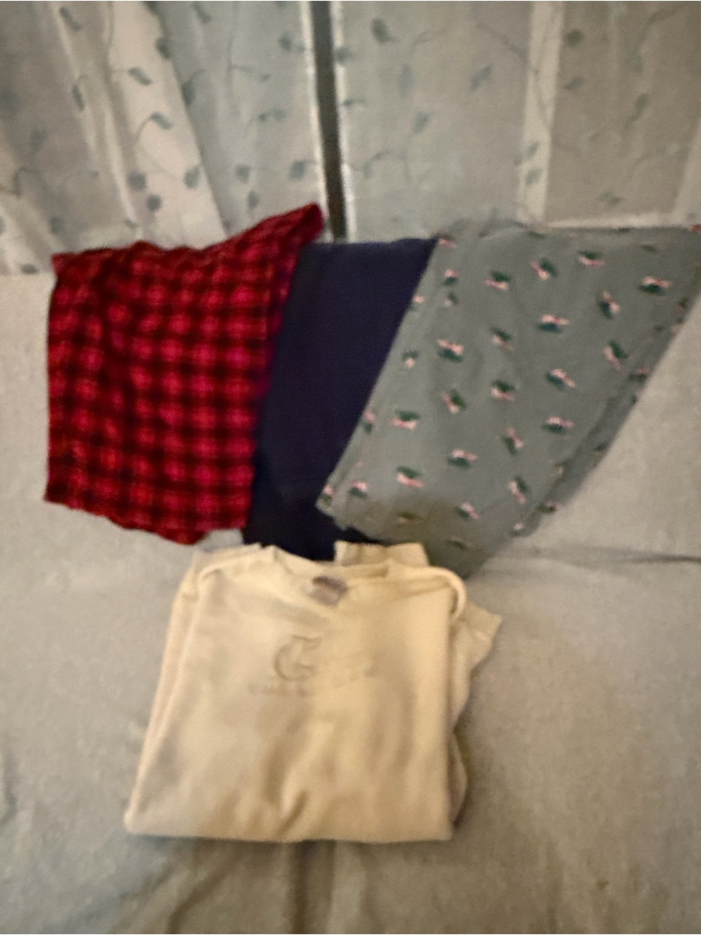 Let’s get cozy and warm bundle: 3 pants + 1 sweatshirt